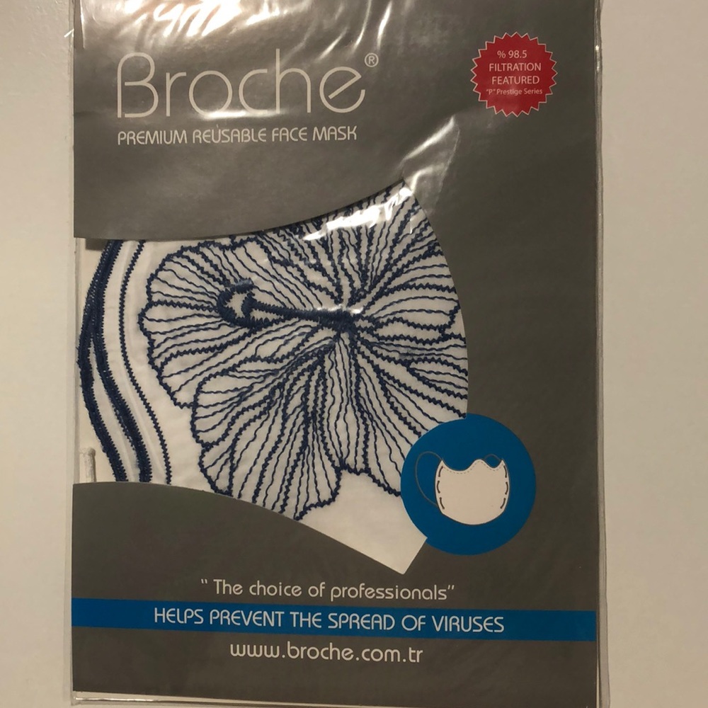 Broche Premium 3pc Reusable Face Mask